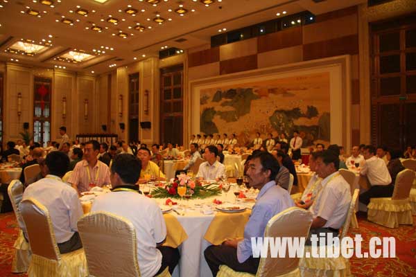 A banquet was hosted by Zhu Weiqun, vice minister of China’s United Front Work Department