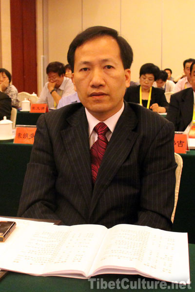 Liang Guanjun, chairman of the New York Federation of Overseas Chinese urged the Chinese