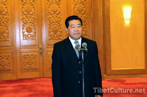 Jia Qinglin, chairman of CPPCC National Committee delivers a speech in his meeting with representatives the 2nd Congress of CAPDTC at the Great Hall of the People, on June 30, 2010.