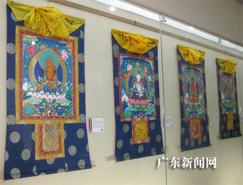 Thangka paintings are displayed at Master Golog Shirab's Thangka Art Exhibition held in Guangzhou, south China's Guangdong Province, from Mar. 26 to Apr. 19.[Photo/Chinanews.com]