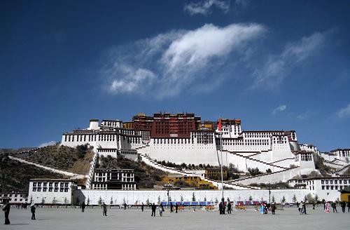 Tourists visit the Potala Palace, Lhasa, capital city of TAR