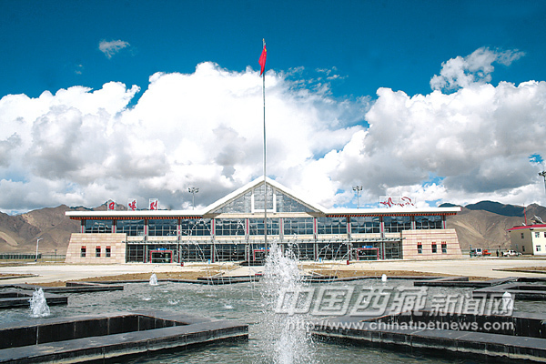 The new terminal at Shigatse Airport, photo from Chinatibetnews.