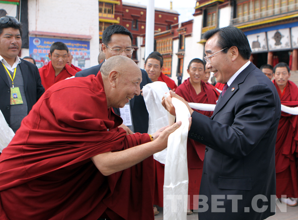 Lamas of Champa Ling Monastery welcome the visit delegation