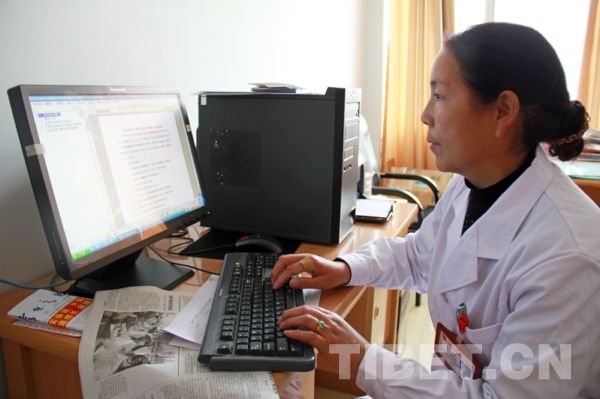 Sadron, as head of the Clinical Laboratory of the Second Tibet People's Hospital