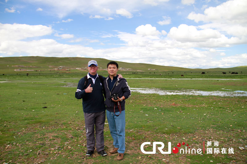 After trip to China's north pole of Mohe in 2010, Duggy Day, host of CRI Radio went on his trip to Tibet, known as "roof of the world".