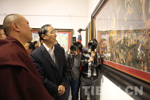 Sita(M), Vice Minister of United Front Work Department of CPC Central Committee, attends the Jonang Thangka Art Exhibition. [Photo/China Tibet Online]