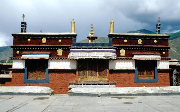 randruk Monastery was built in the 7th century during the reign of King Songtsen Gampo and has a history of more than 1300 years