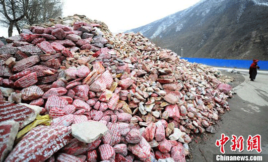 The Gyanag Mani Stone Mounds in Yushu, Northwest China’s Qinghai Province [Photo/ Chinanews. com]