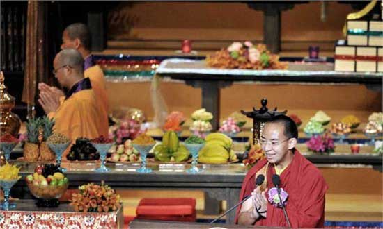 The 11th Panchen Lama Bainqen Erdini Qoigyijabu delivers a keynote speech at the Third World Buddhist Forum in Hong Kong, south China, April 26, 2012. The Third World Buddhist Forum opened here Thursday with more than 1,000 Buddhist monks and scholars from over 50 countries and regions discussing the role of Buddhism in the construction of a harmonious society and peaceful world. [Photo/Xinhua]