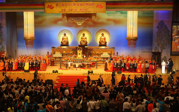 The Third World Buddhist Forum opened Thursday with more than 1,000 Buddhist monks and scholars from over 50 countries and regions to discuss the role of Buddhism, in Hong Kong, April 26, 2012. [Photo/Xinhua]