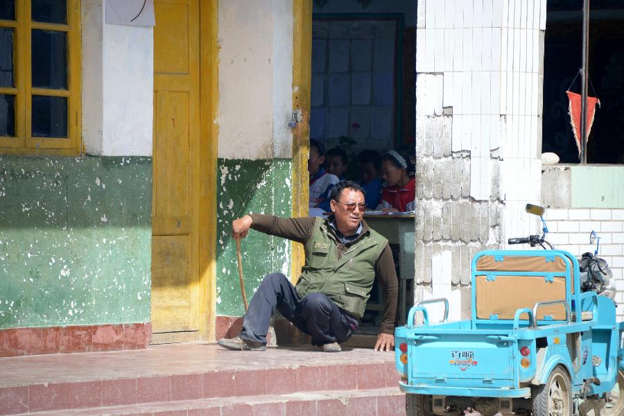 A disabled teacher's 34 years in Chamdo, Tibet